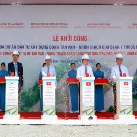Nghi-thuc-khoi-cong-du-an-tu-cac-dai-bieu.jpg